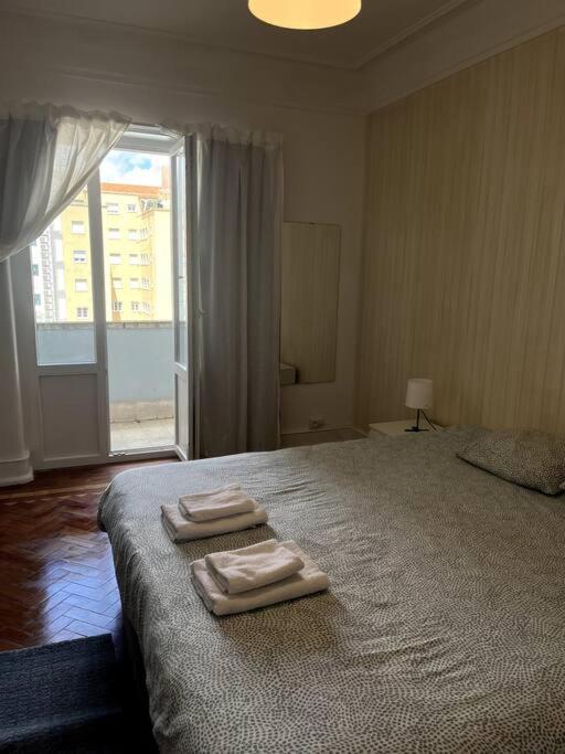 Habitacion Privada Para 3 Grande Con Balcon Lisboa Εξωτερικό φωτογραφία